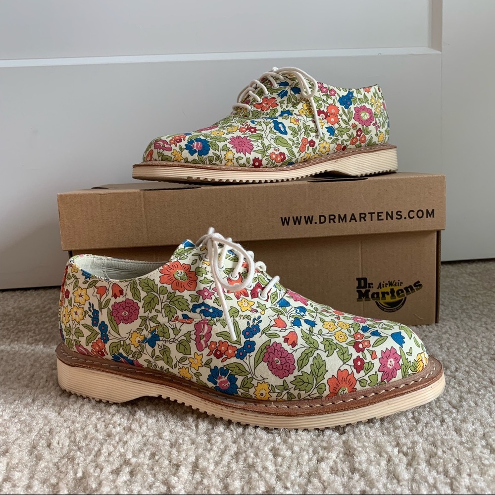 Liberty of London floral  Dr. Martens size 6